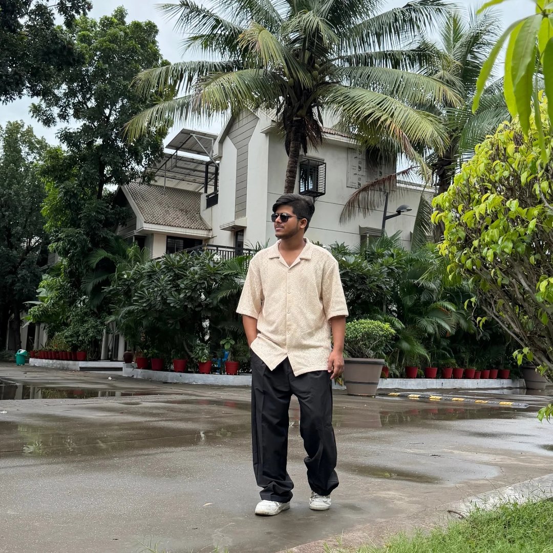 Siddharth — @siddharth255_